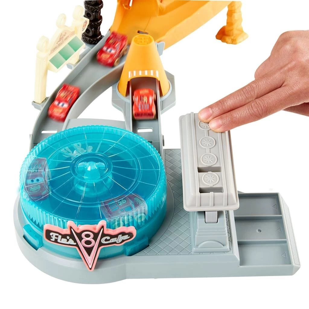 Disney Cars Mini Radiator Springs Spin Out Speelset 4 Disney Cars Mini Radiator Springs Spin Out Speelset - Afbeelding 2