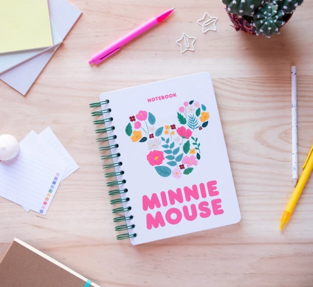 Disney Notitieboek Minnie Mouse Hardcover A5 14,8 X 21 Cm Wit 6 Disney Notitieboek Minnie Mouse Hardcover A5 14,8 X 21 Cm Wit - Afbeelding 4